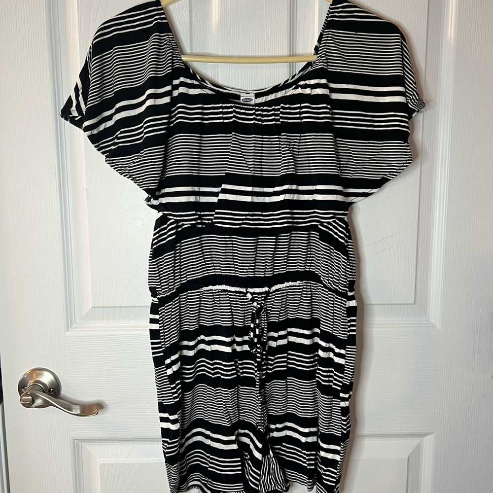Old Navy Striped Women’s Romper Medium